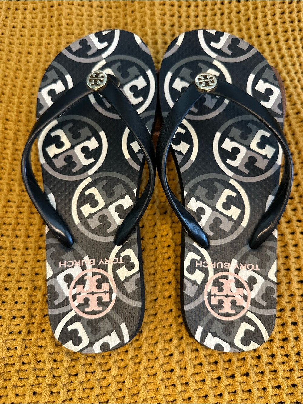 Tory Burch Black Logo Pattern Women’s Flip Flop Sandals